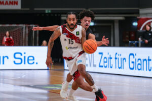 13,8 Punkte, 6,9 Rebounds und 6,5 Assists pro Spiel - Donte Nicholas liefert in 24/25 mächtig ab / Foto: Frank Fankhauser