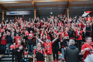 200 Fans feierten die GIANTS in Schwelm / Foto: Nils Althoff