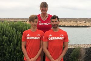 Leverkusener Trio: Engel und Pollap mit Trainerin Laub